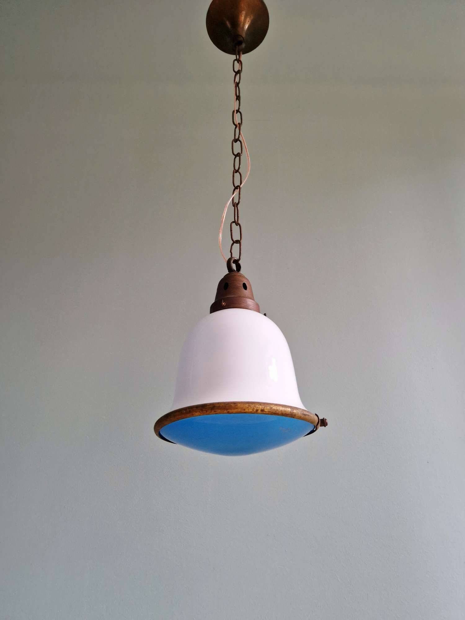 Suspension Bauhaus en opaline blanche et verre satiné bleu, années 1920