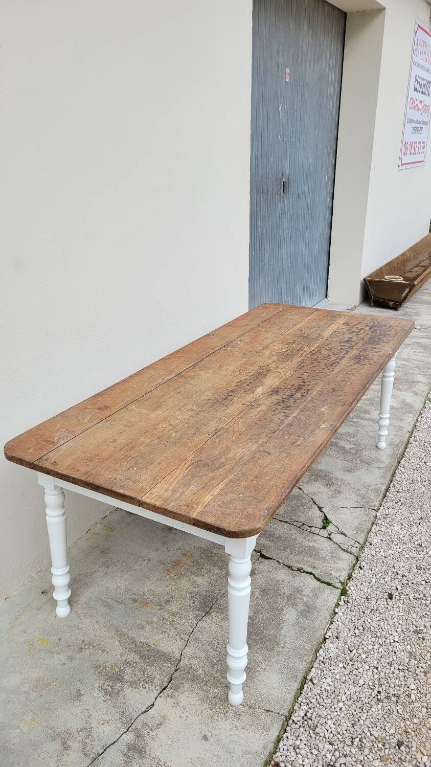 Rustic farmhouse bistro table in oak with Louis Philippe legs - 2m