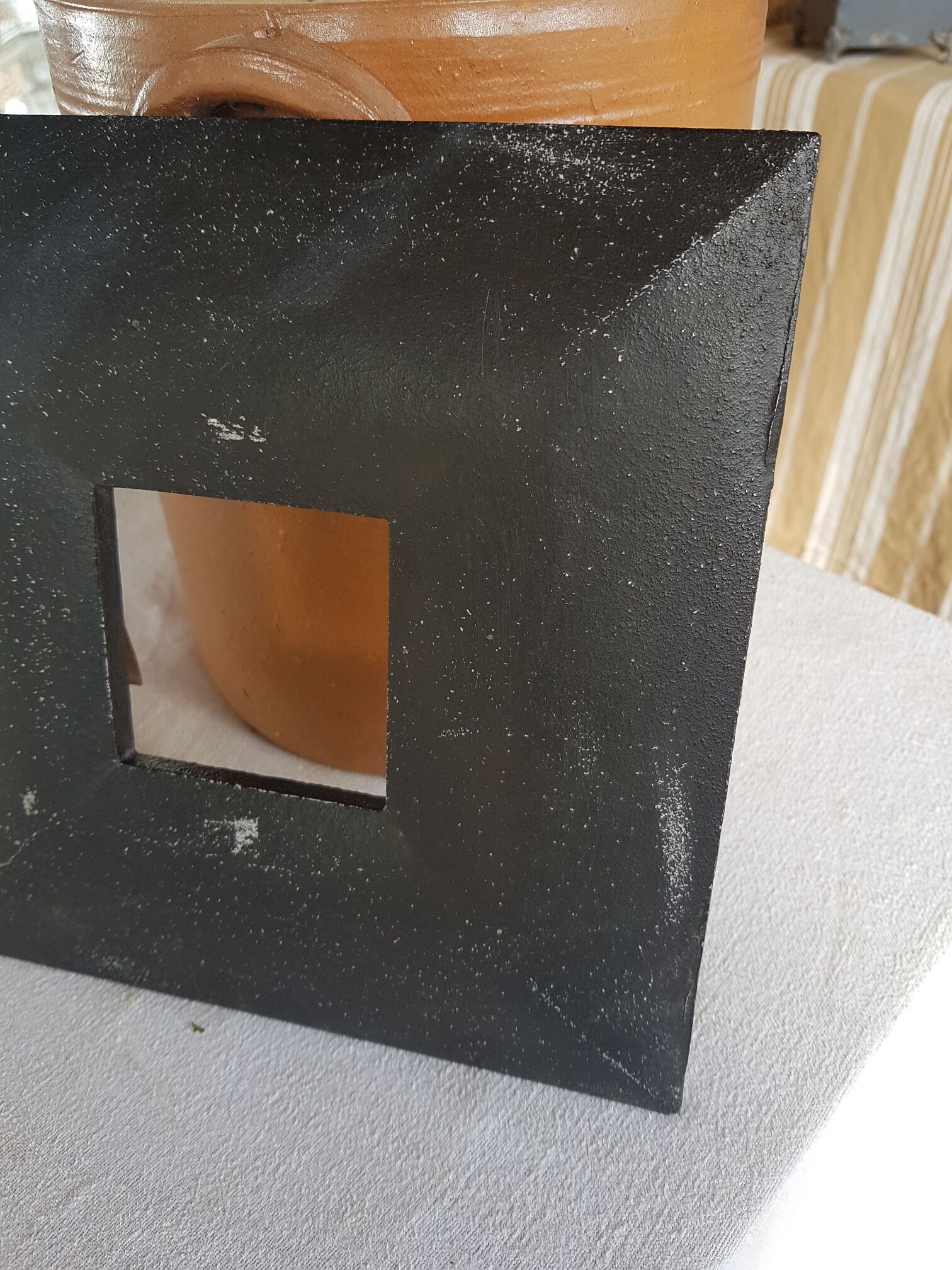 Black square metal design frame