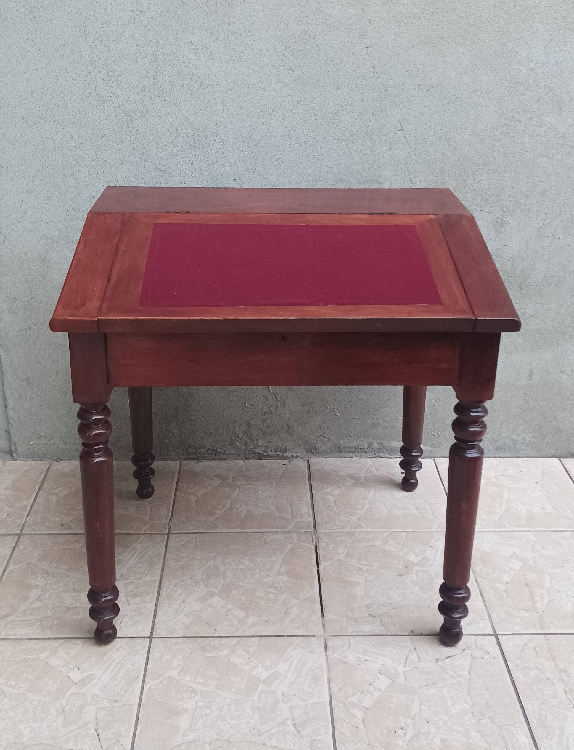 Bureau écritoire en noyer 19ème