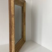 Petit miroir en bois stuqué et doré d’époque Restauration