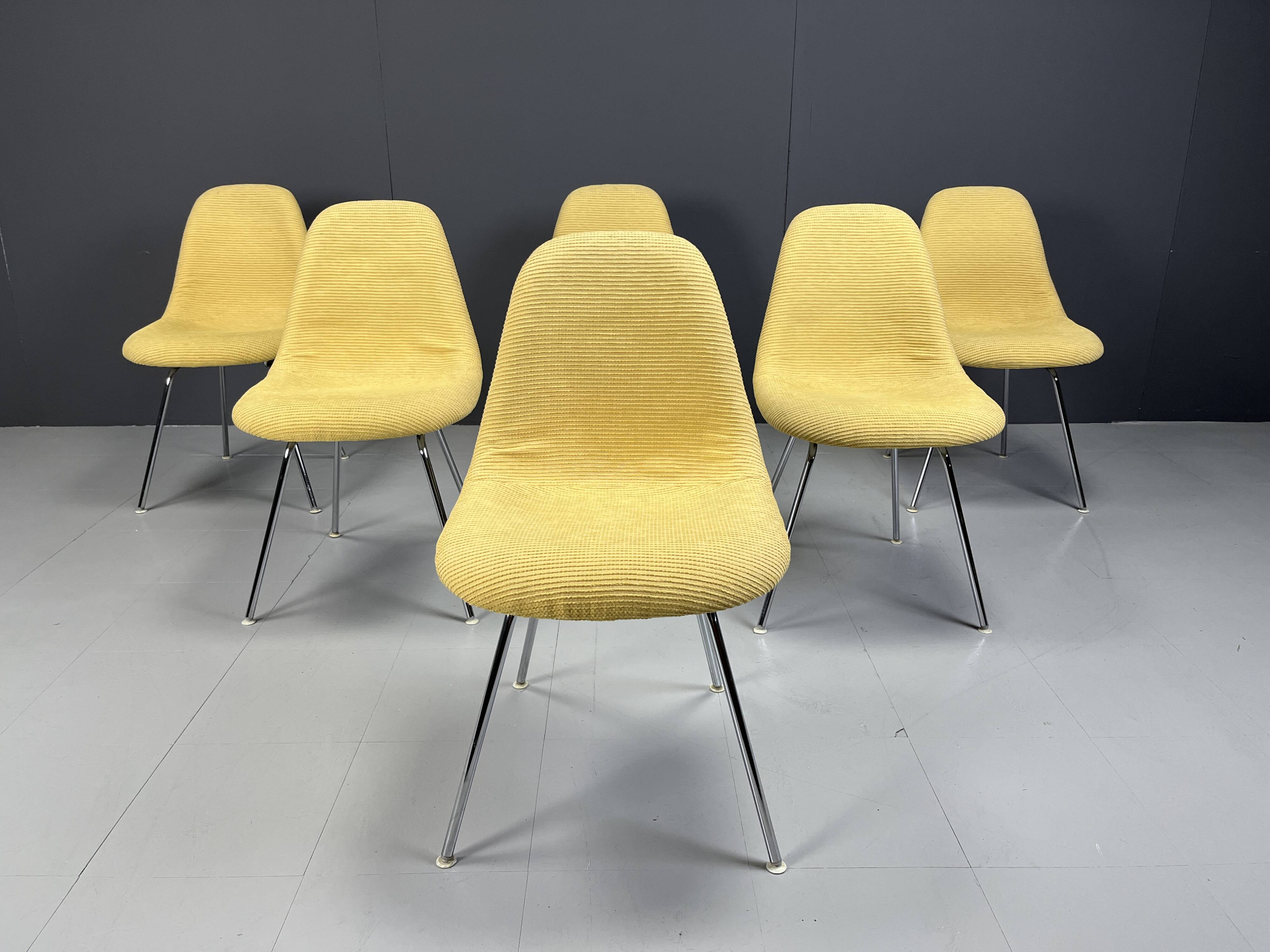 Chaises de salle à manger Eames en fibre de verre pour Herman Miller, années 1970