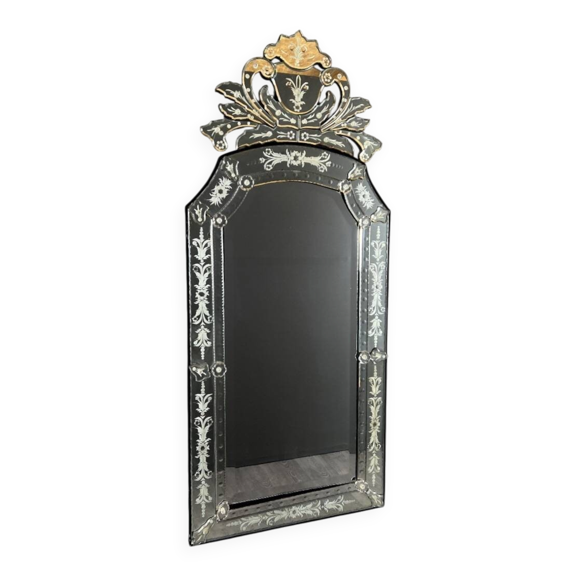 Venetian mirror engraved with floral decoration, 20th century