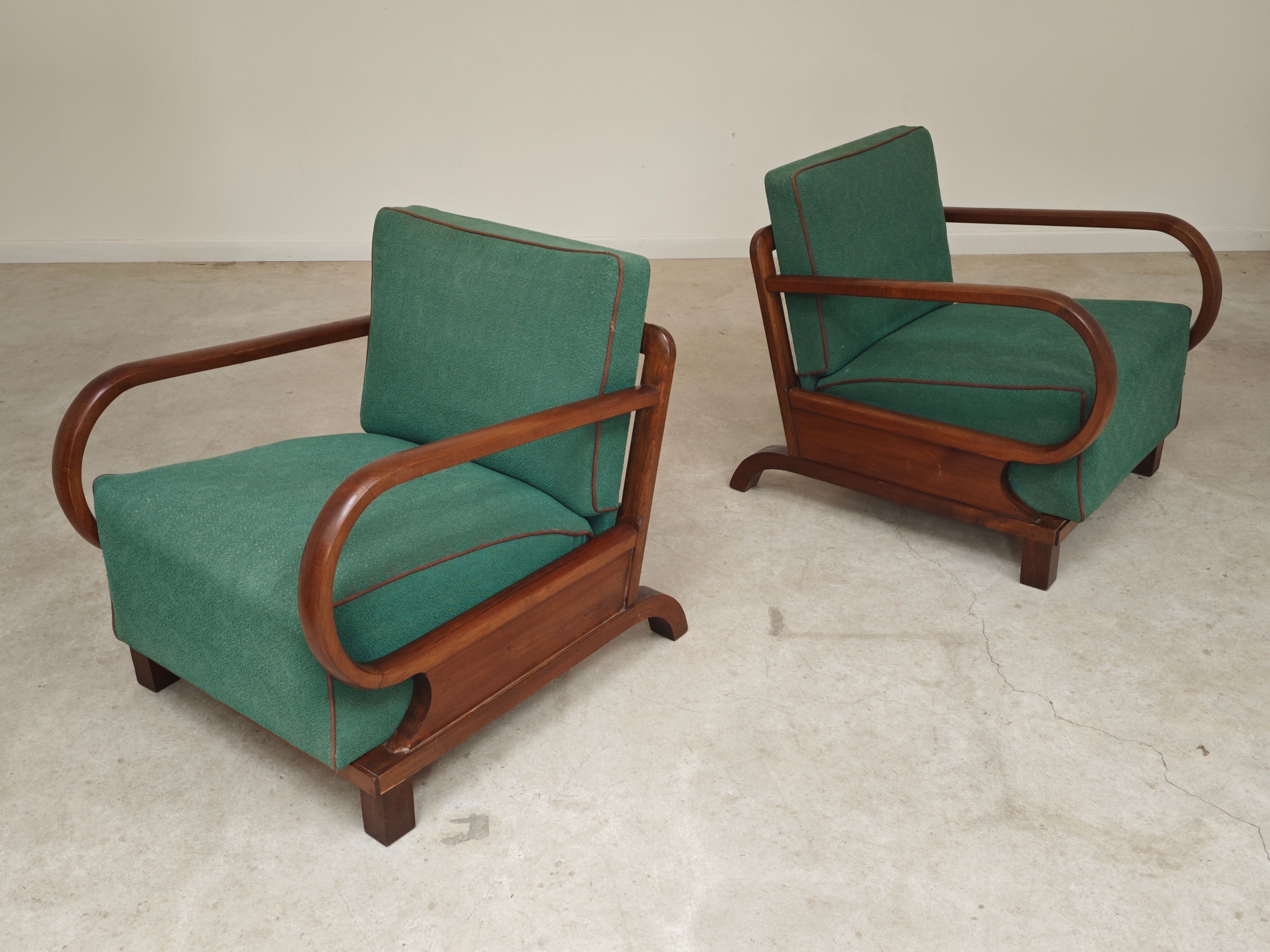 Paire de fauteuils Art déco vert par Jindrich Halabala, Prague 1930