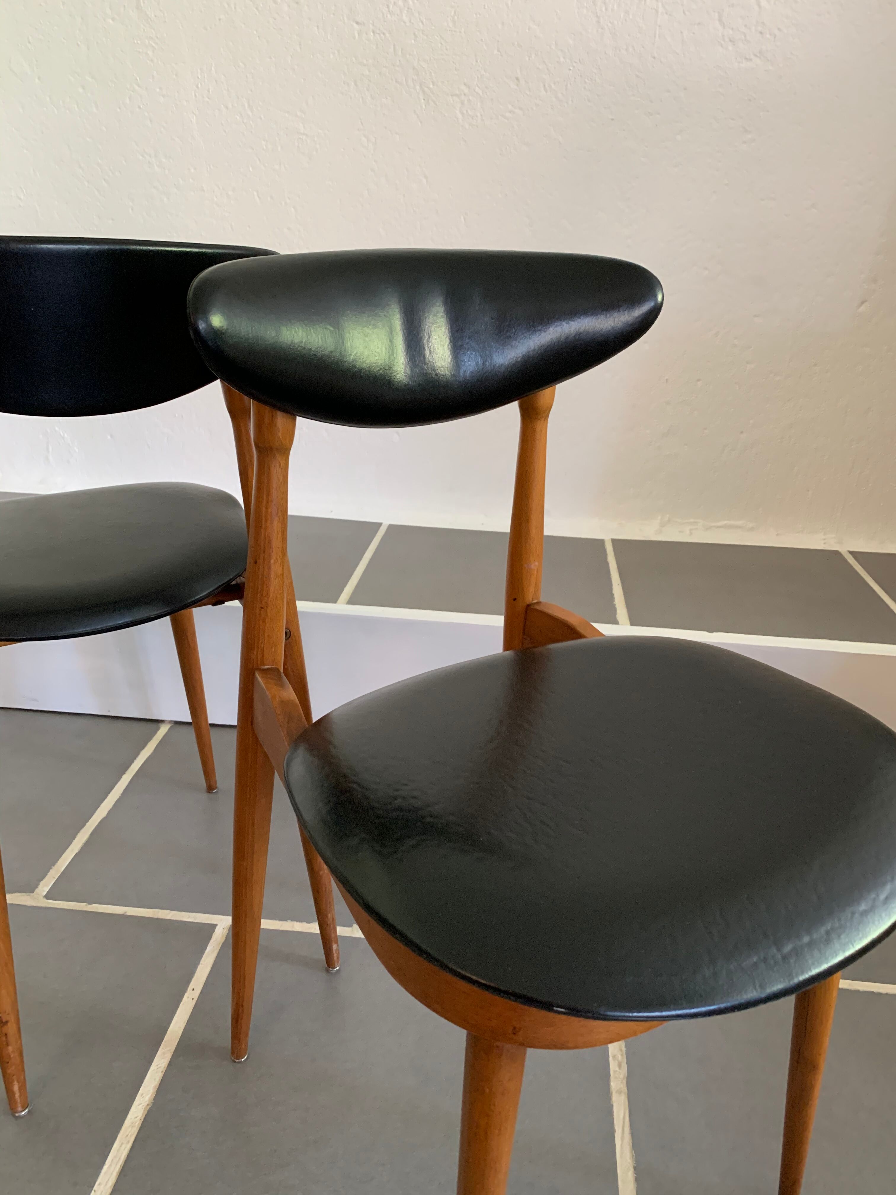 Pair of Baumann unicorn model