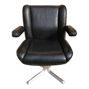 fauteuil en cuir noir