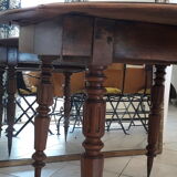 Round table dining room