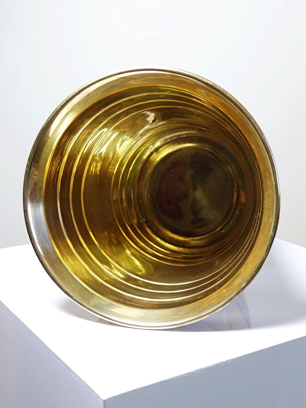 Large vintage champagne cooler bucket in gilded brass and mother-of-pearl