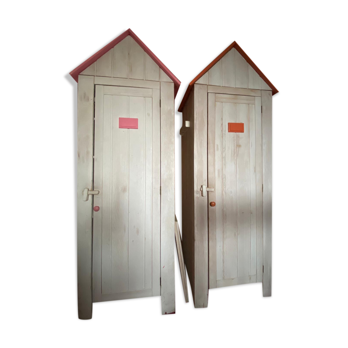 Beach cabin wardrobes