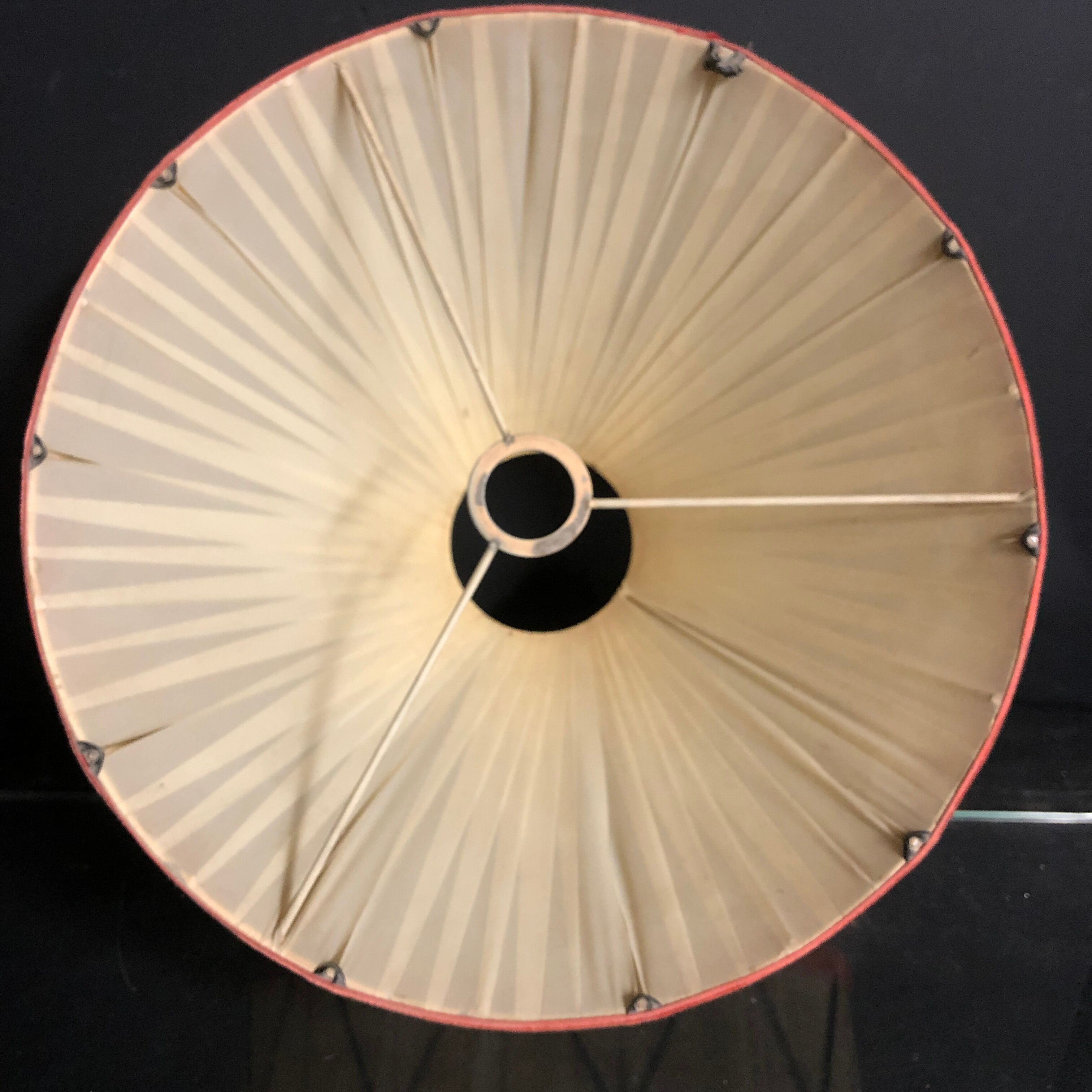 Lustre 1960 form white and red drum