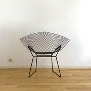 HARRY BERTOIA armchair for KNOLL "Diamond" in black metal. Old edition. Condition of use.