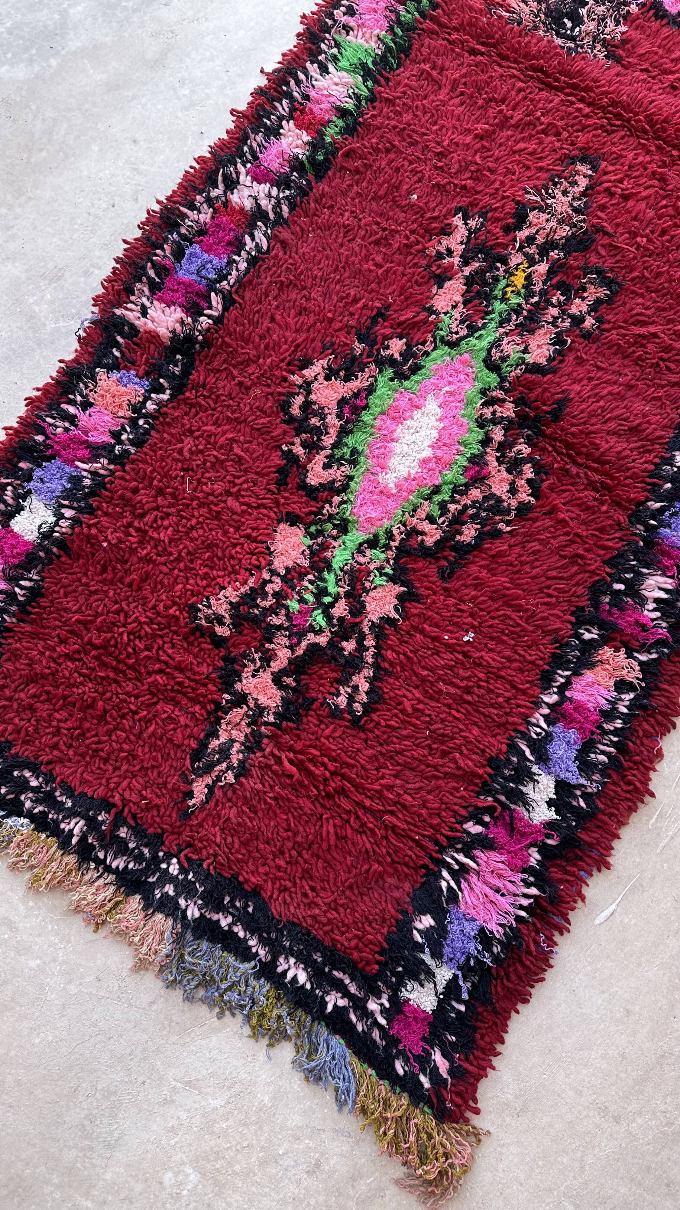 Red Boujad Moroccan rug - 337 x 93 cm