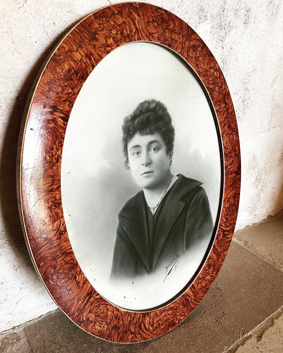 Lot of 2 19th century photo portraits