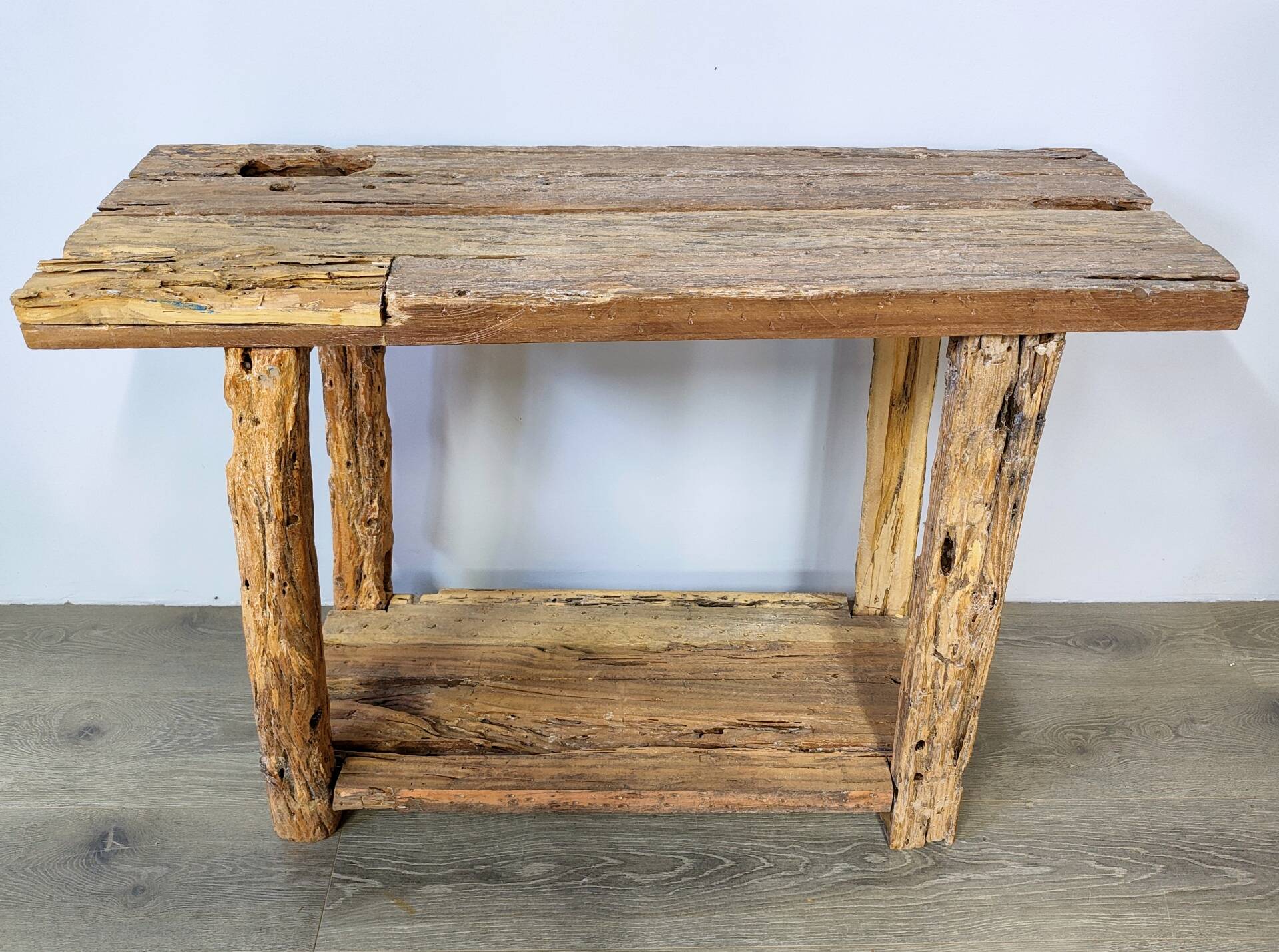 Petite console en bois brut ancien