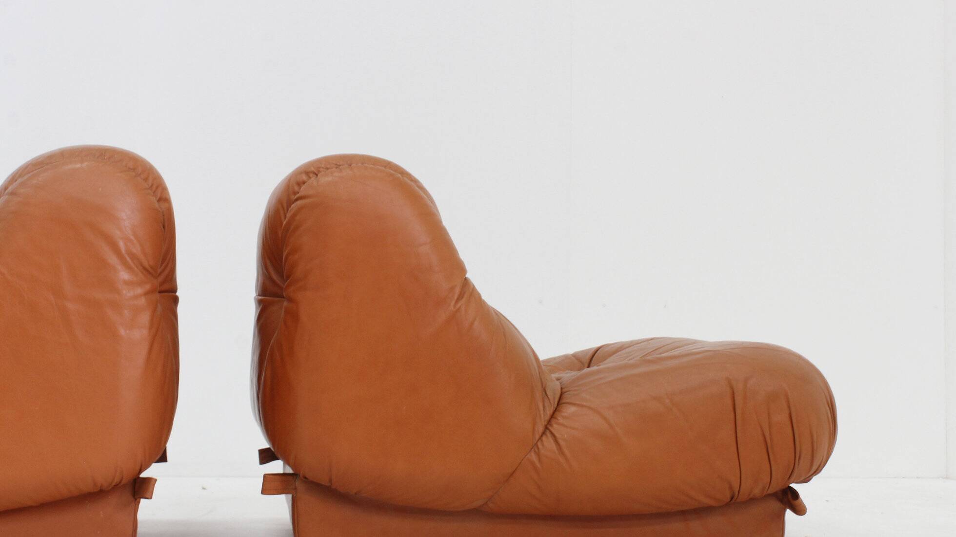 Set of vintage Mimo Padova Nuvolone lounge chairs in cognac leather, Italy, 1970s