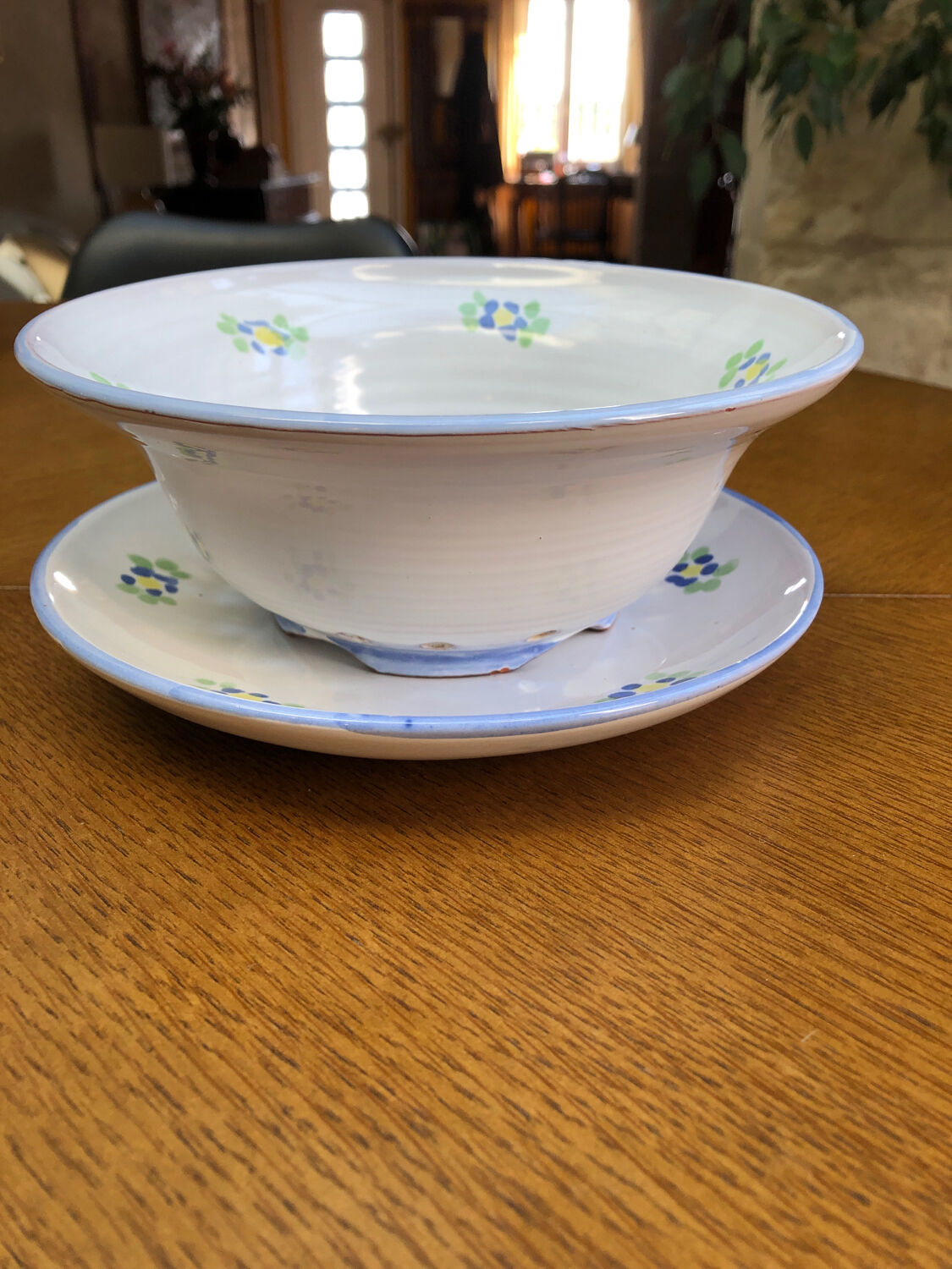 Drainer bowl with its plate