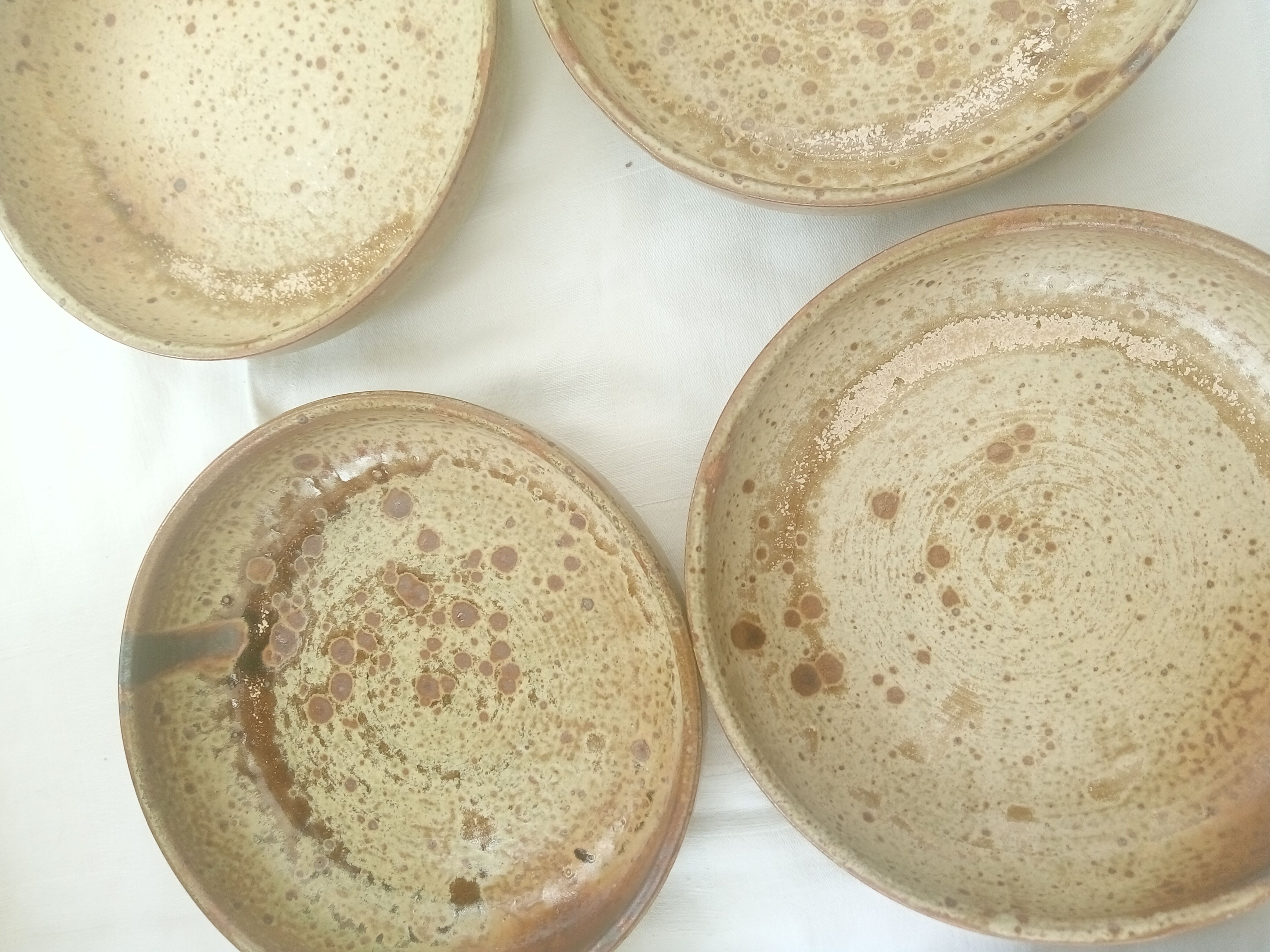 6 hollow sandstone plates