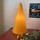 Lampe Teepee en verre Jaune orangé, années 1980-1990