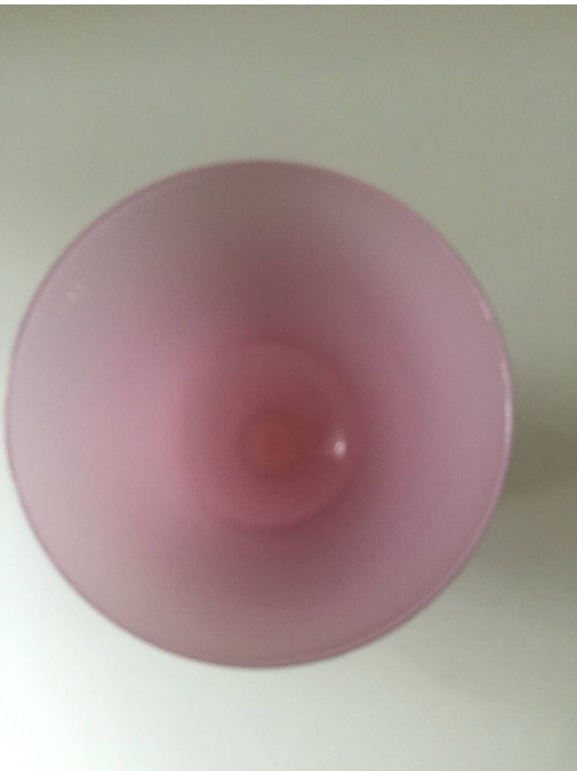 Beau Vase à pied en Opaline rose