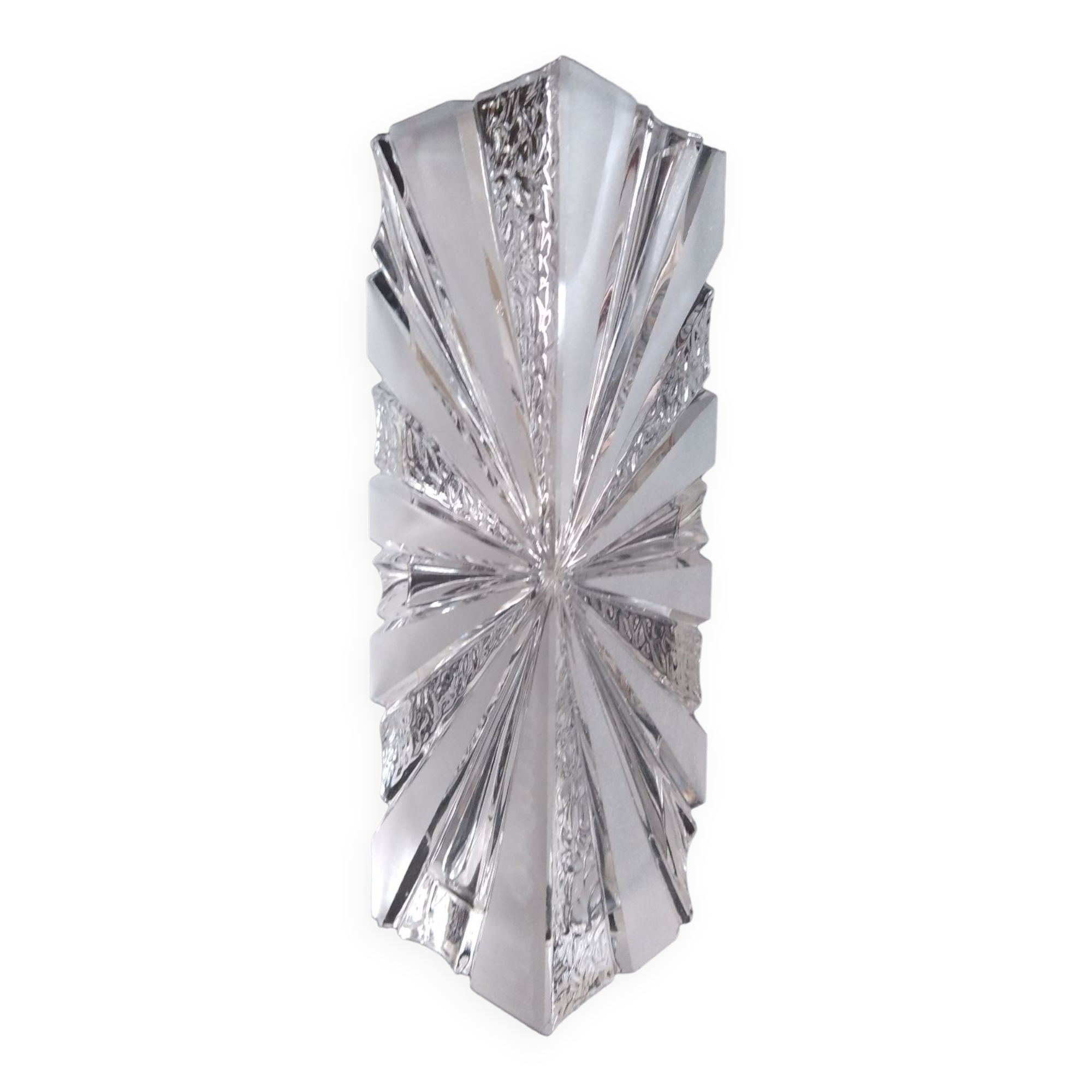 Crystal vase op art