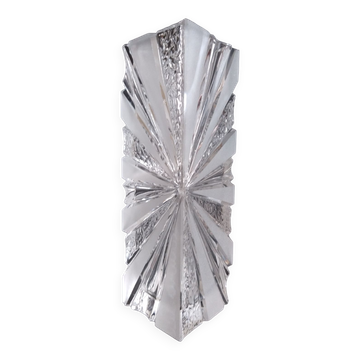 Crystal vase op art