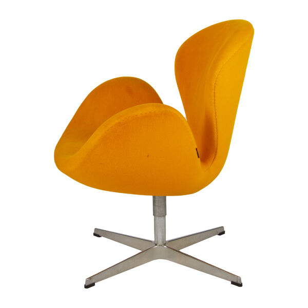 Fauteuil Swan Modèle 3320 jaune par Arne Jacobsen pour Fritz Hansen