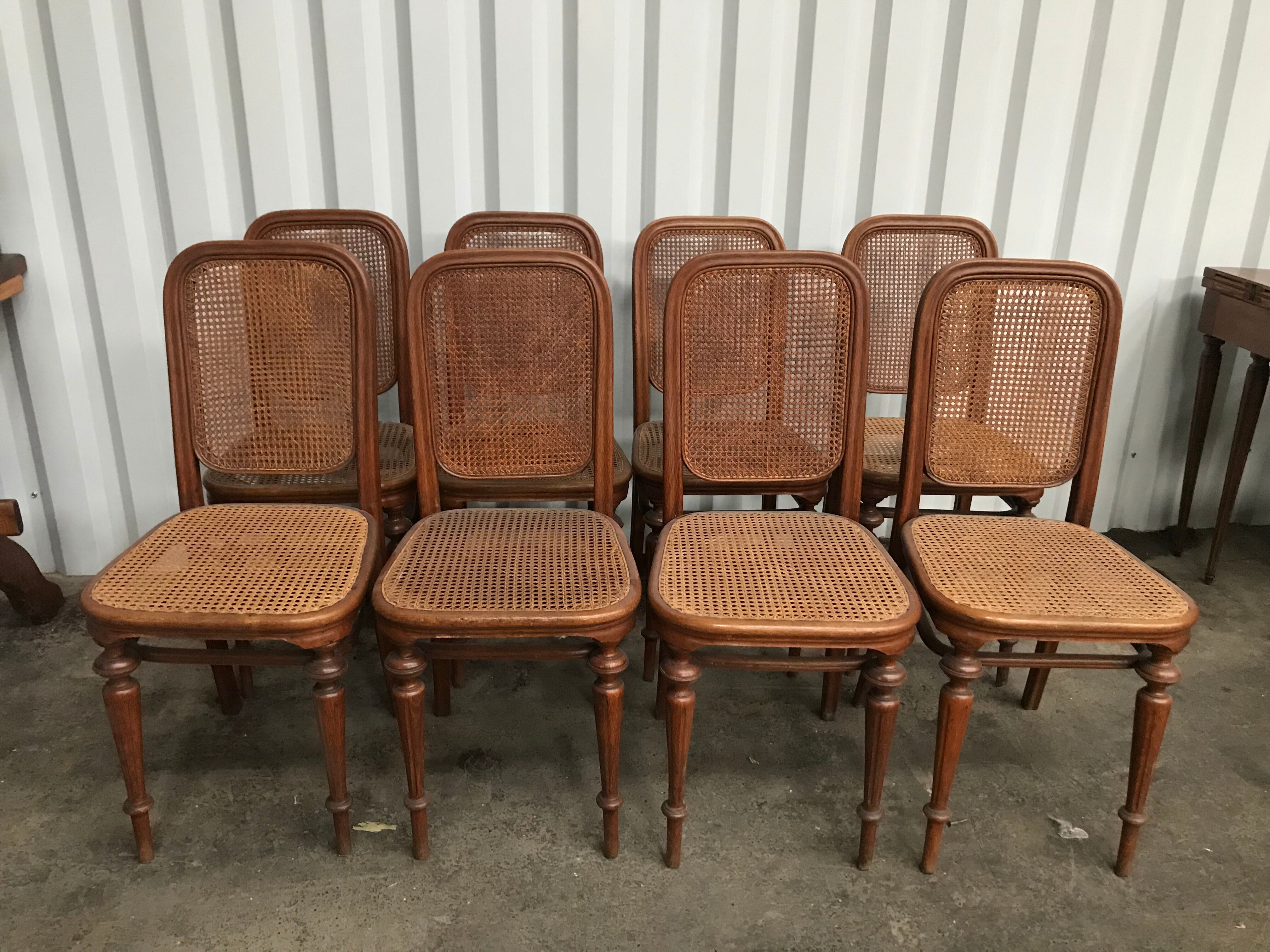 Set of 8 chairs stamped Thonet, model n32 1899