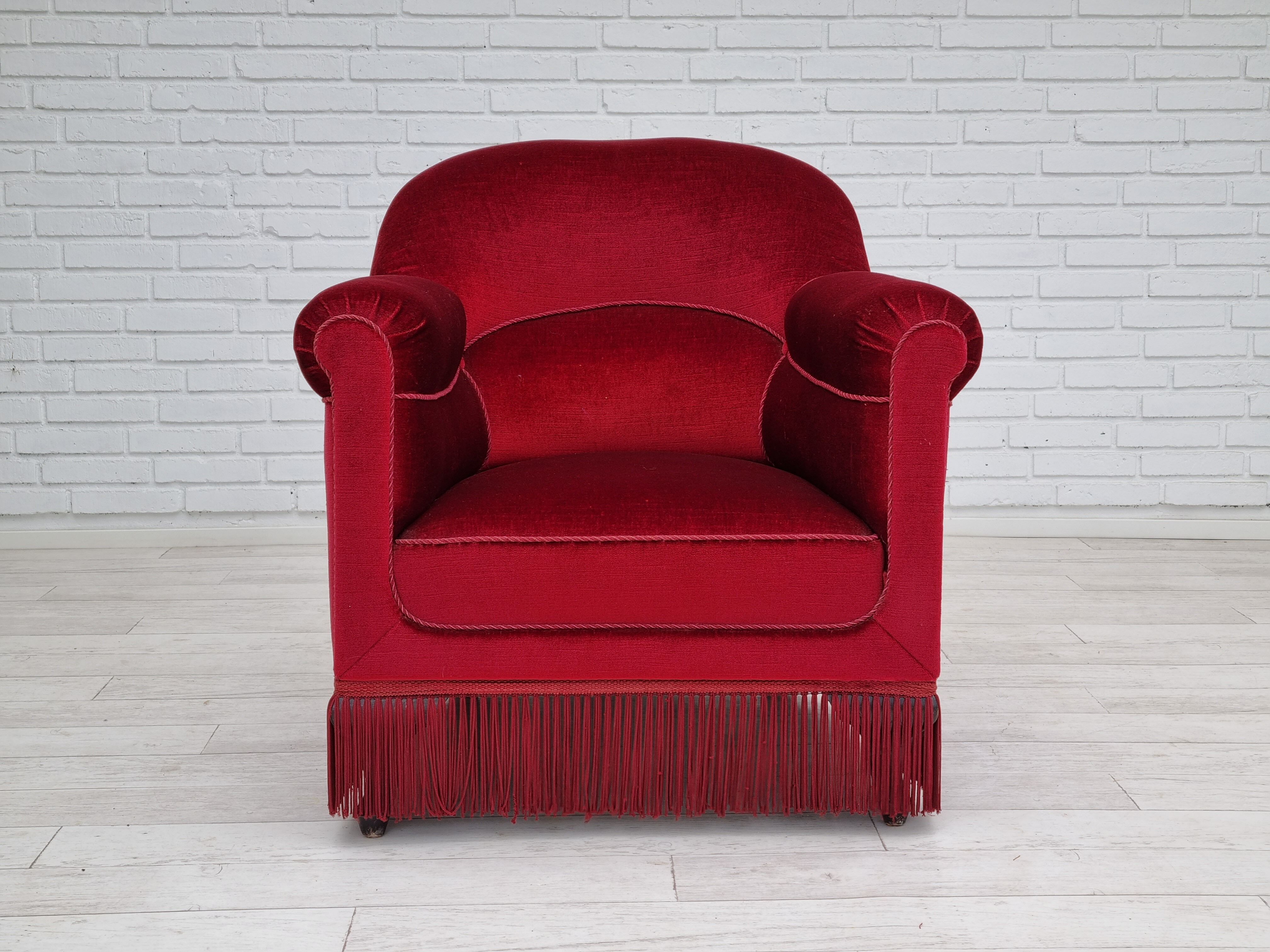 Fauteuil années 1950 design danois velours cerise