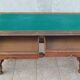 Bureau Louis XIII en noyer