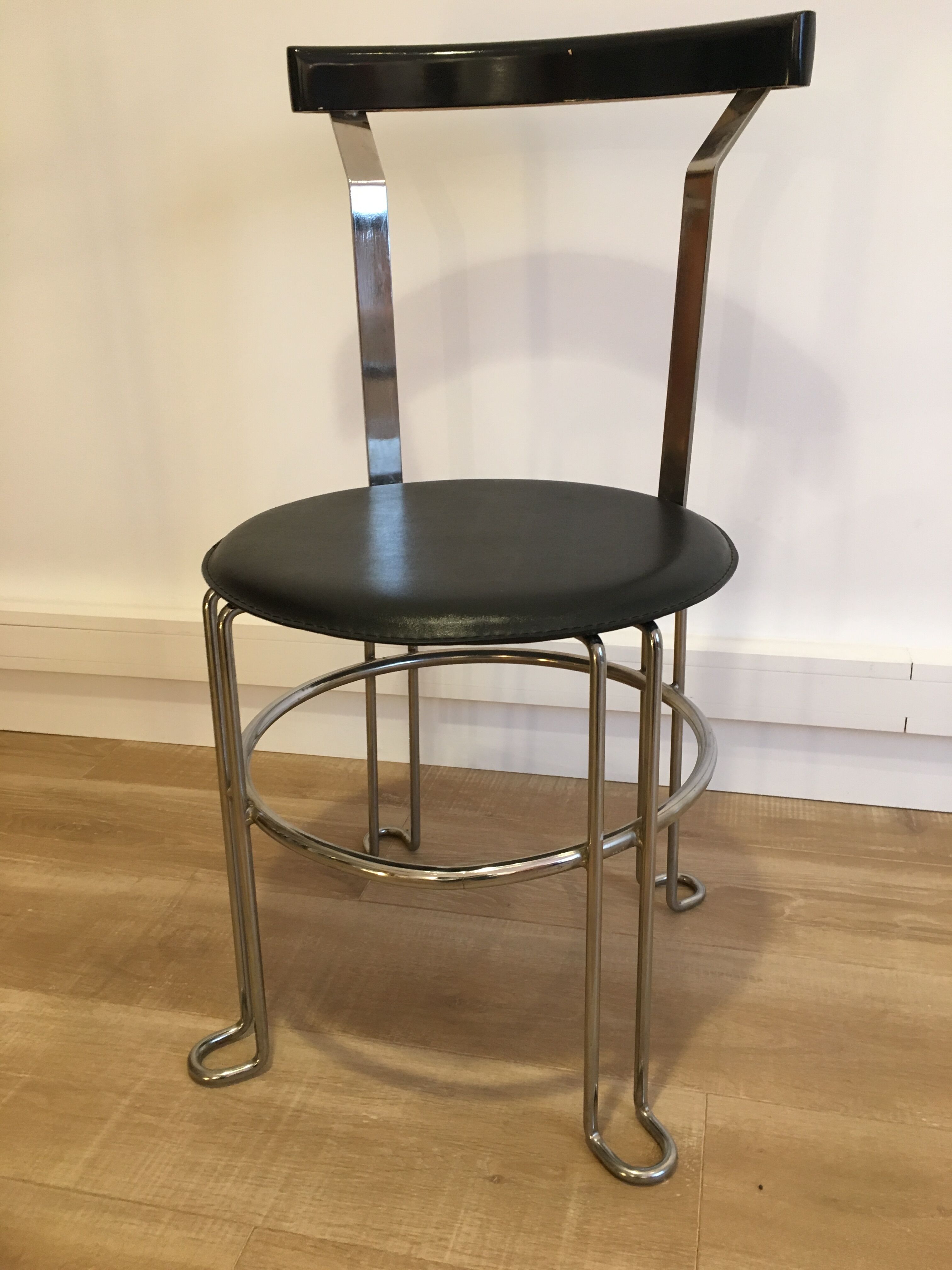 Glass round table and chairs 70/80
