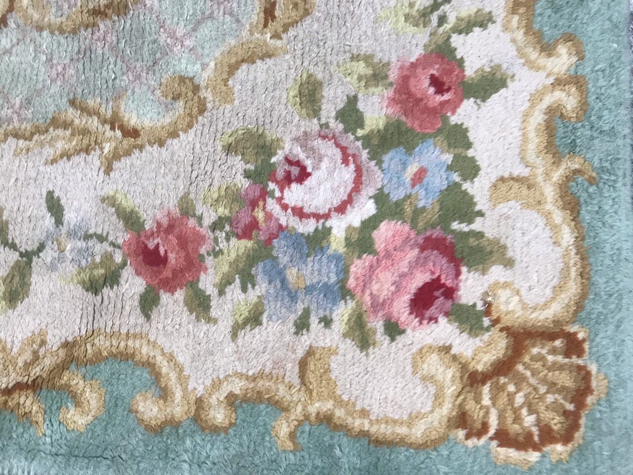 French carpet savonnerie Aubusson handmade 140x202 cm