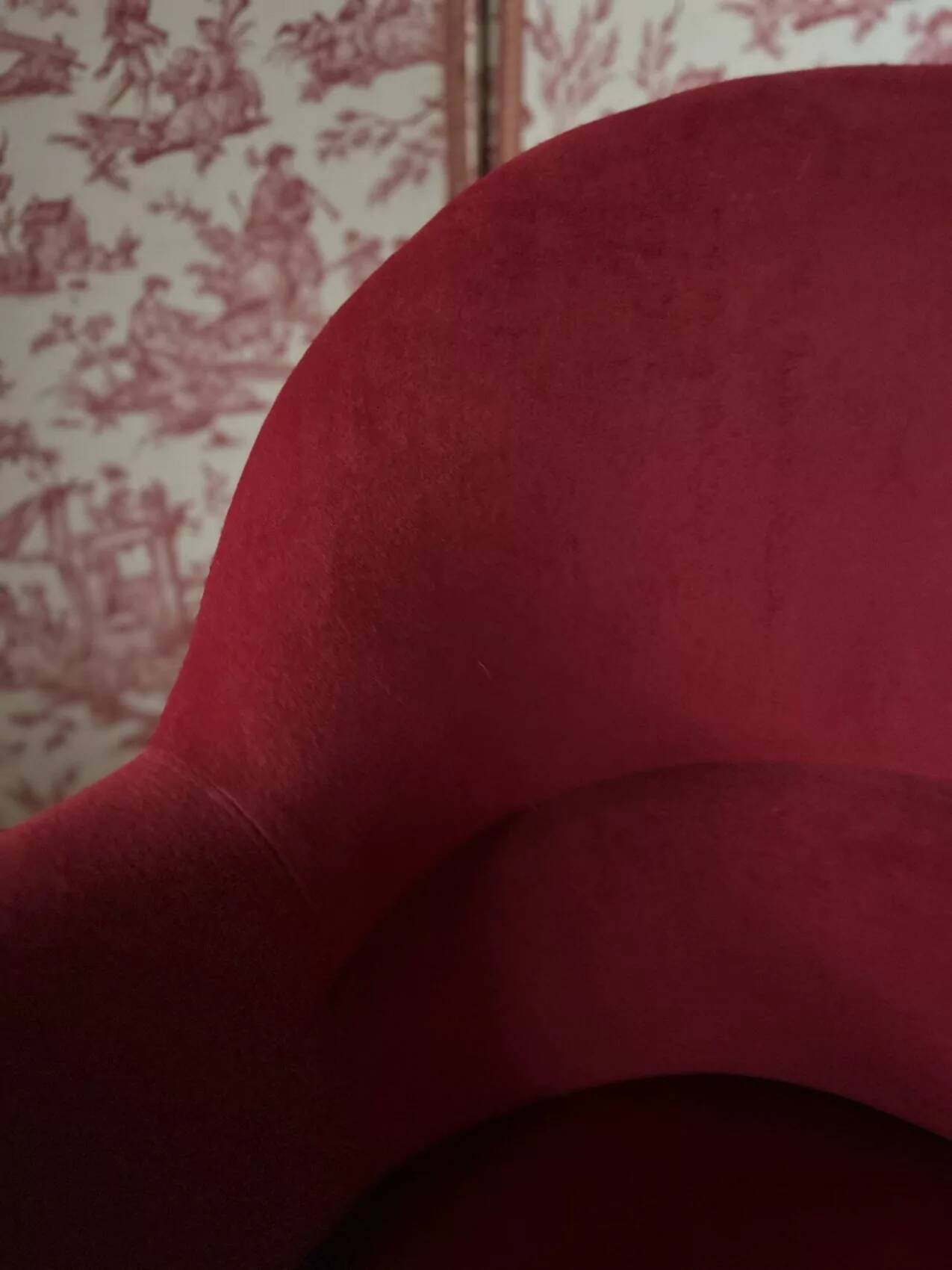 Napoleon III crapaud armchair in deep burgundy velvet