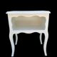 Table d'appoint provinciale française restaurée en blanc