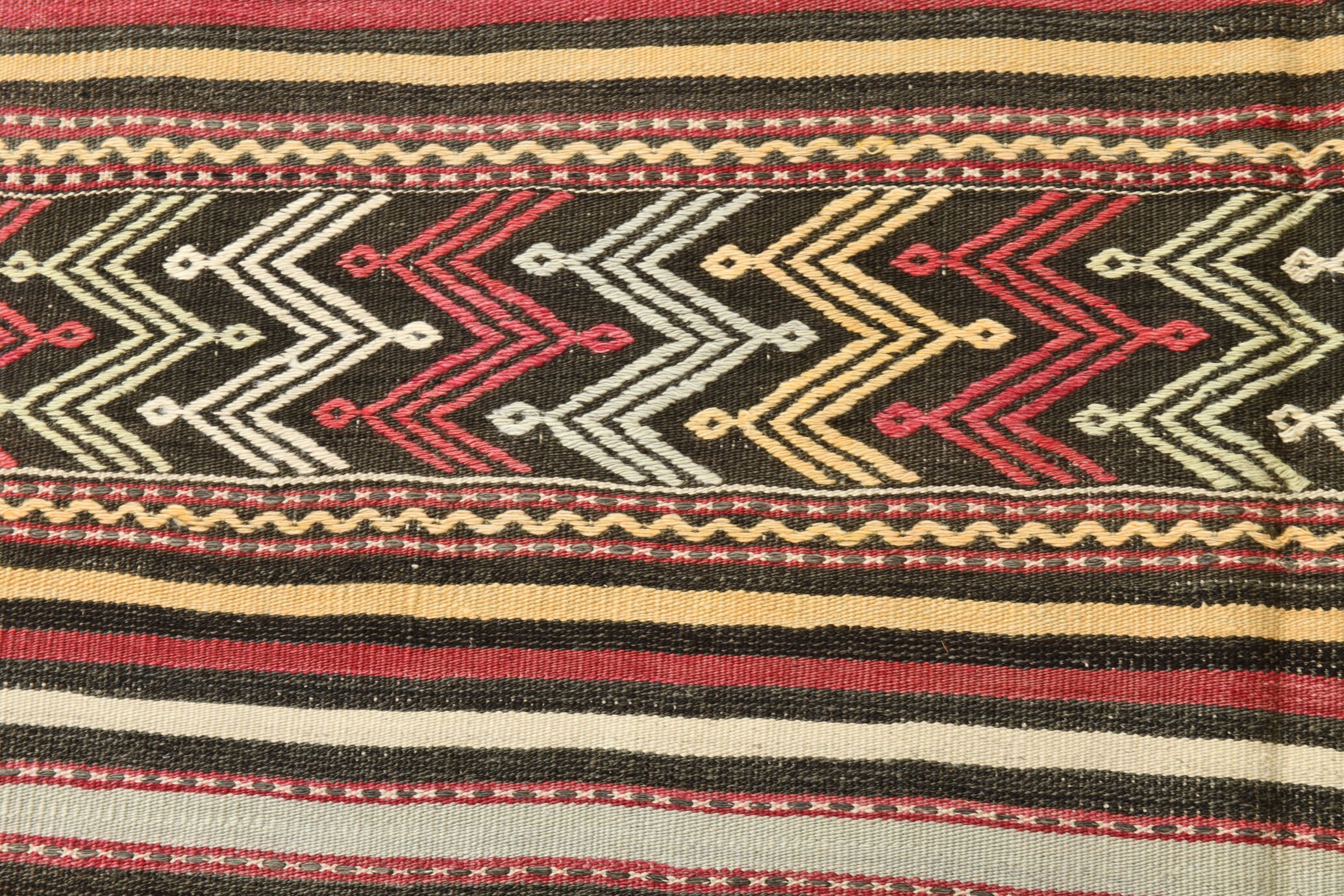 4x7 Kilim Vintage Rug, 138x218Cm