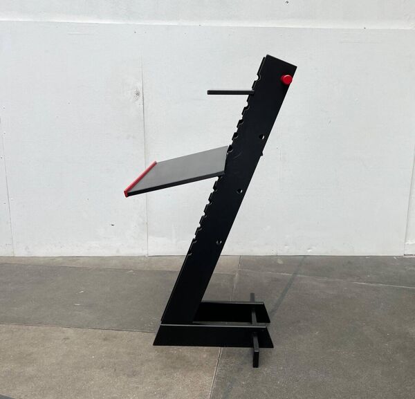 Bureau debout de bureau postmoderne par Holznest Design