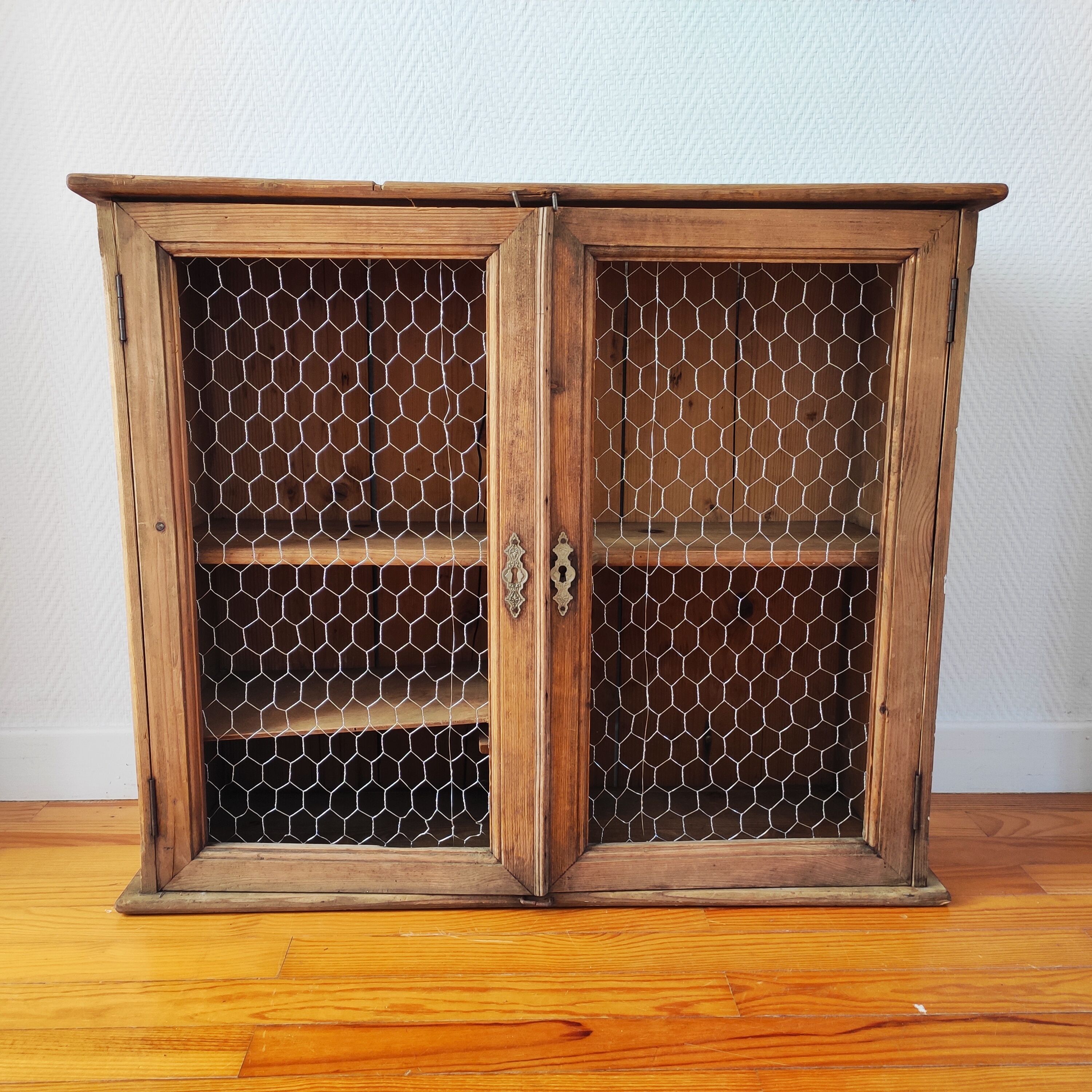 Old Parisian style buffet