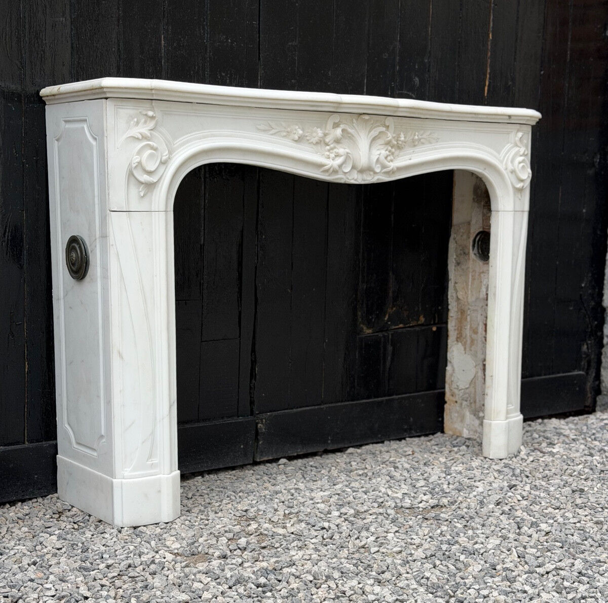 Cheminée de style Louis XV en marbre blanc de Thassos vers 1880