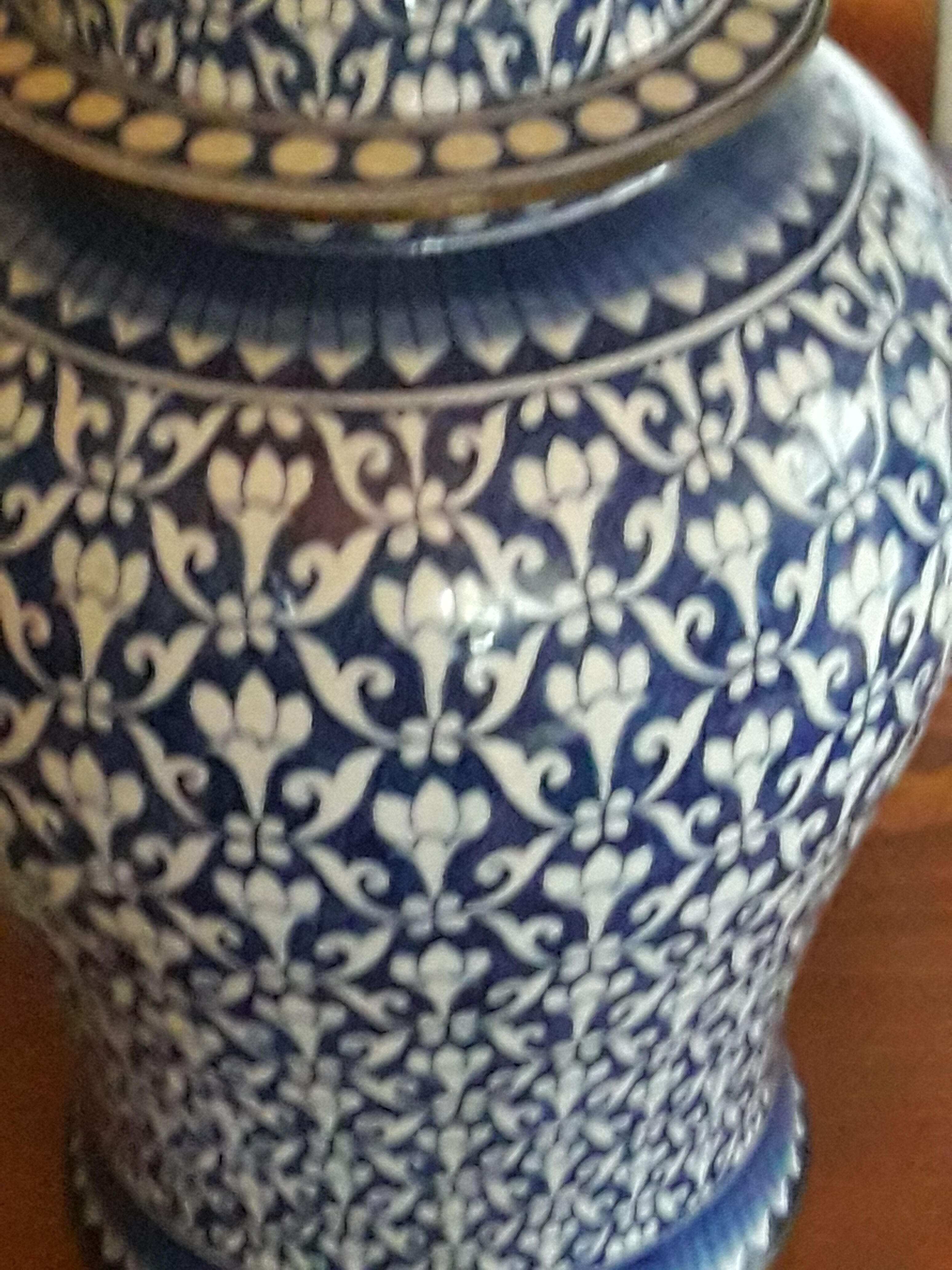 Potiche of Asian origin