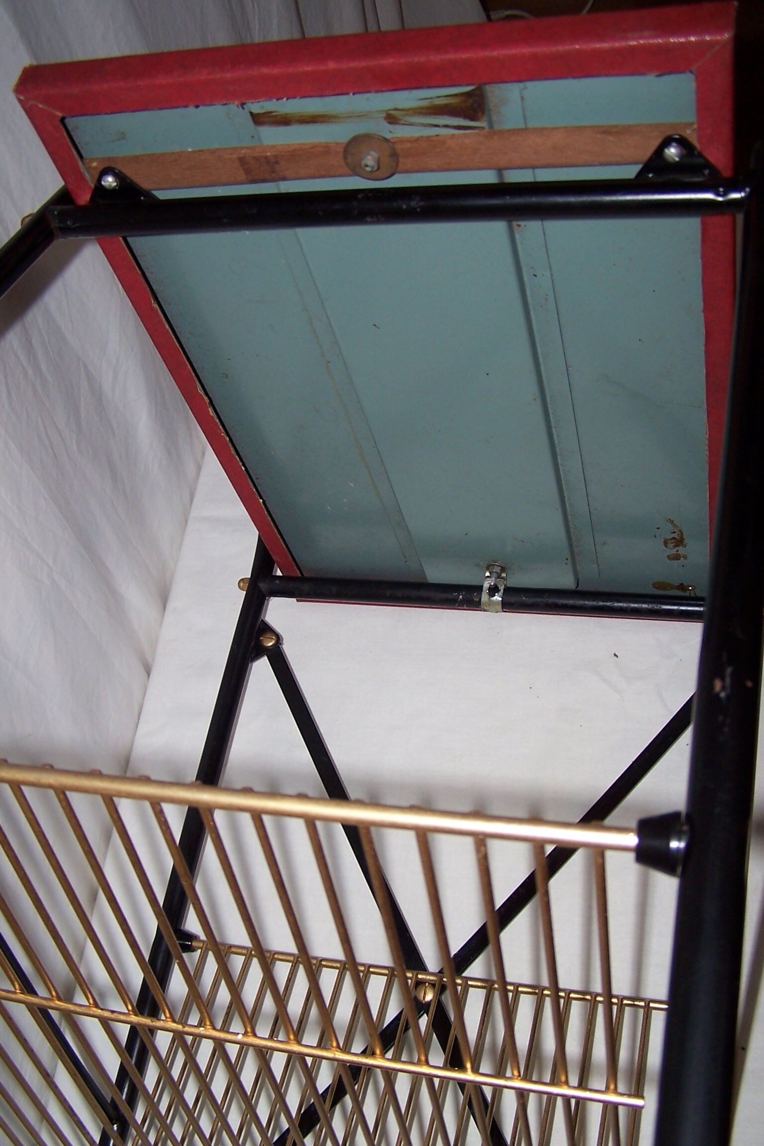 Door to roulette and service