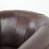 Club Armchair in Very Good Condition Made of Cowhide in English Style