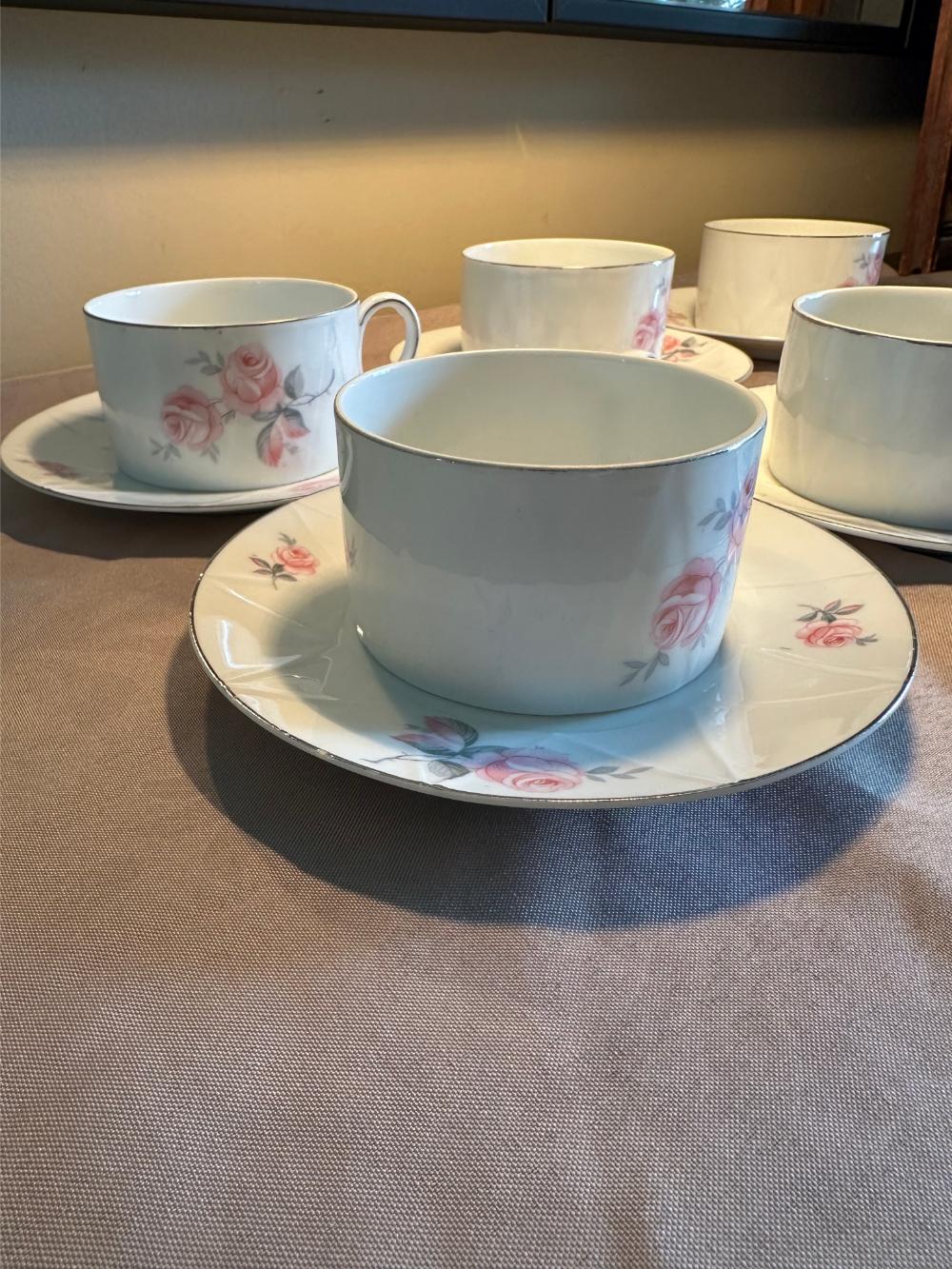 6 Art Deco RGK cups and saucers