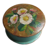 Boîte en bois peint