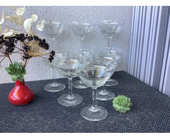 Champagne Cups In Art Deco Crystal Engraved With Acid Selency Champagne Cups In Art Deco Crystal Engraved With Acid Selency