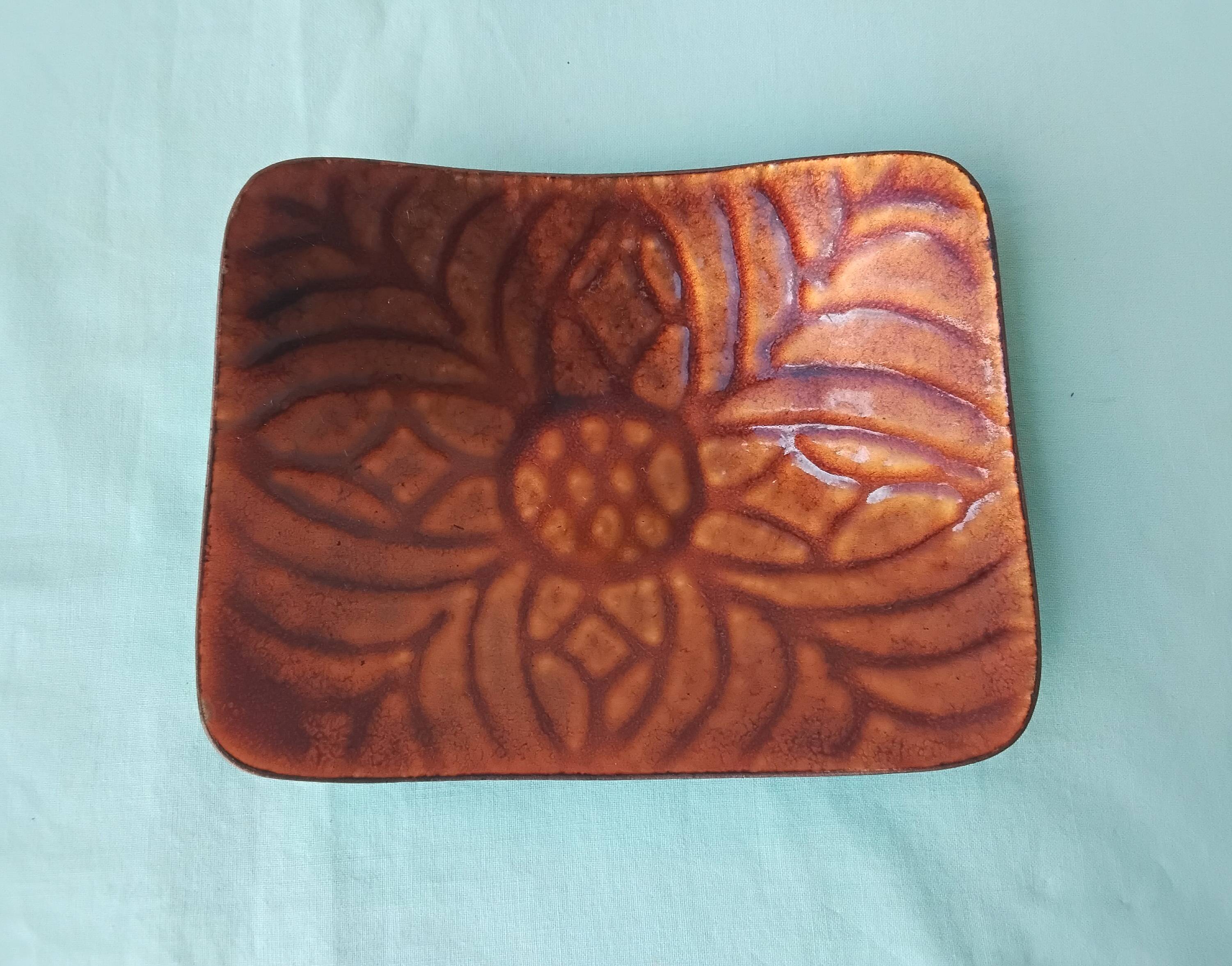 Enamelled copper catchall
