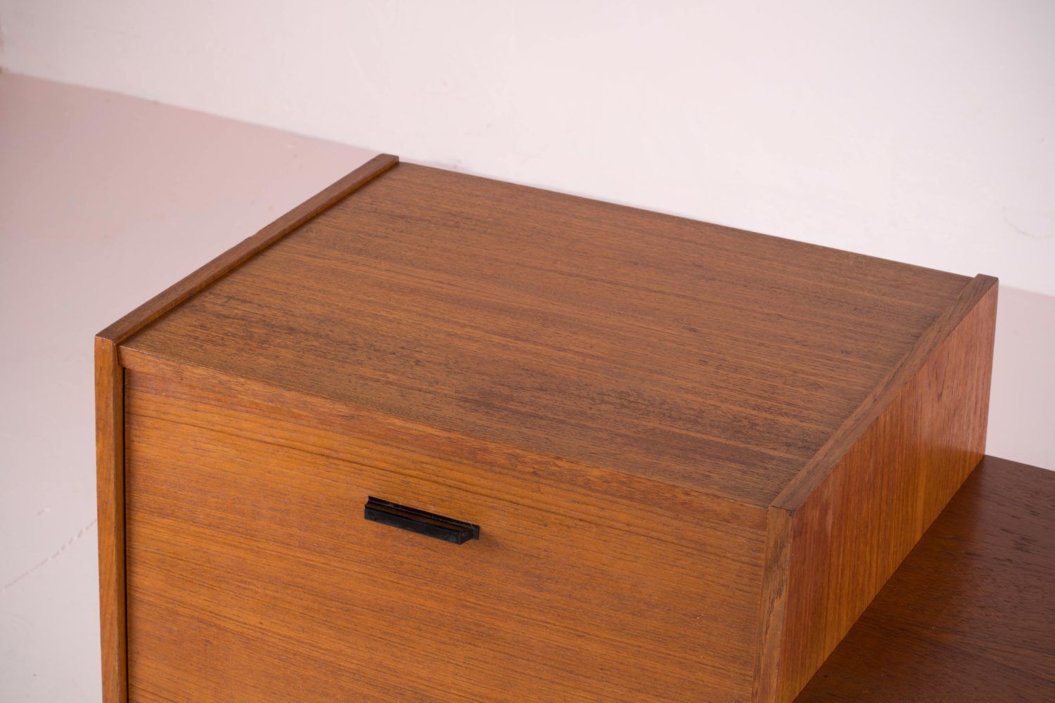 Meuble à platine vintage en teck datant des années 60