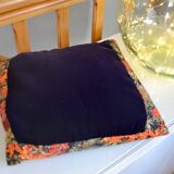 Coral pattern cushion 80s
