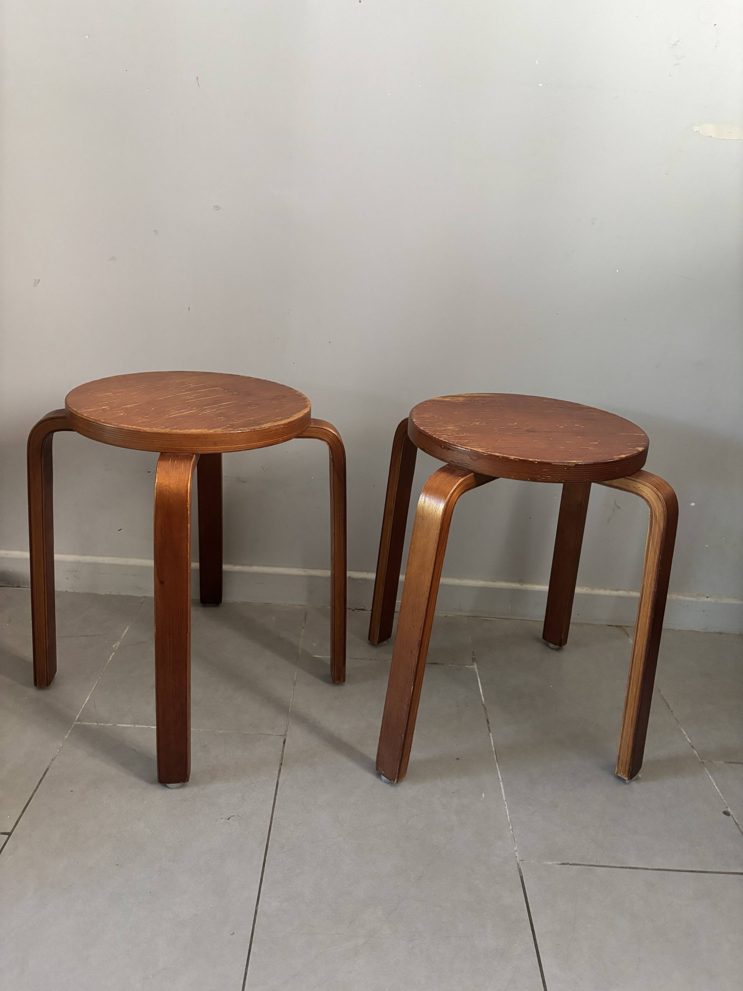 Pair of Artek stools model E60 (rare version with 4 legs), Alvar Aalto