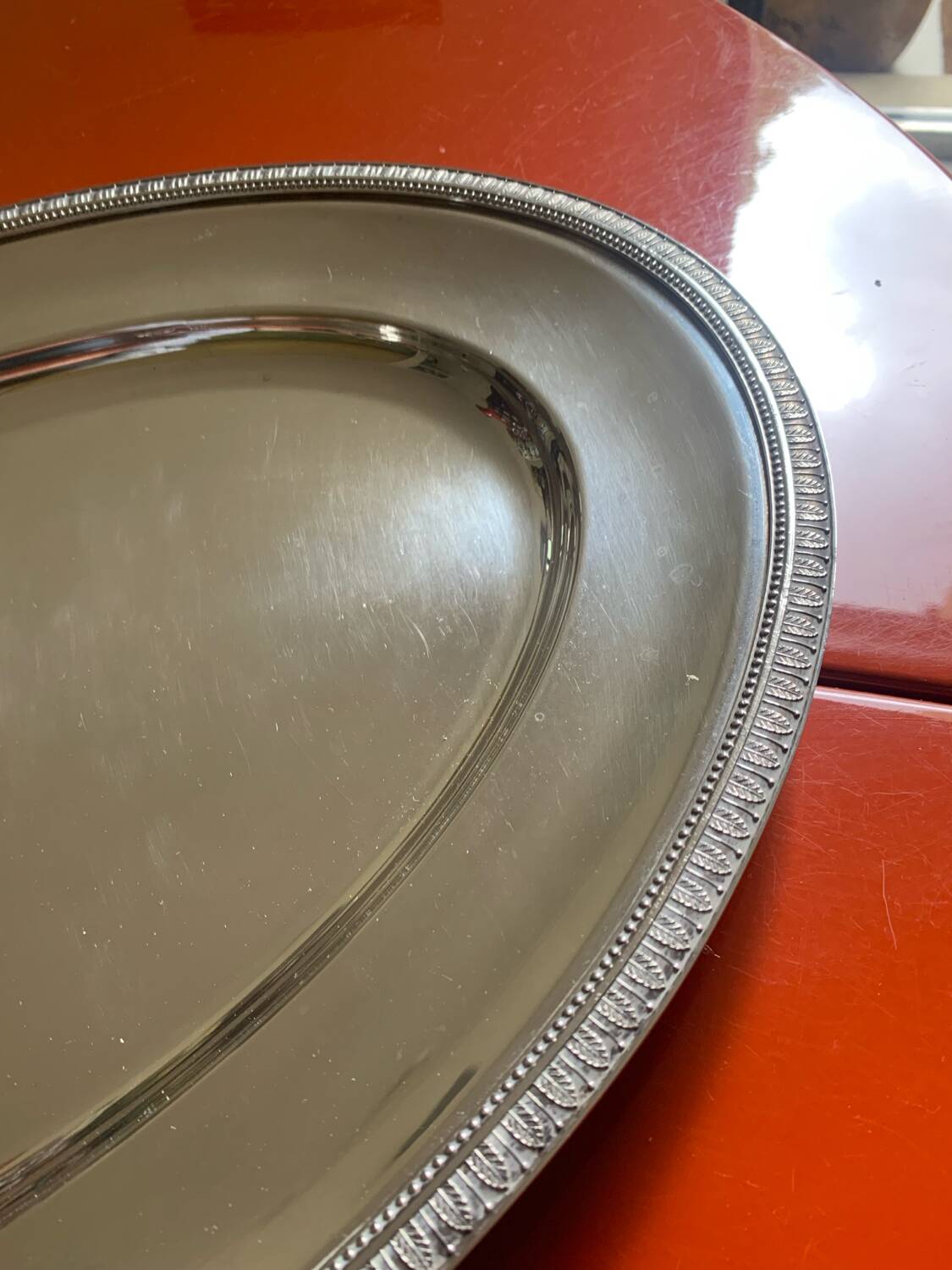 Oval silver-plated metal dish