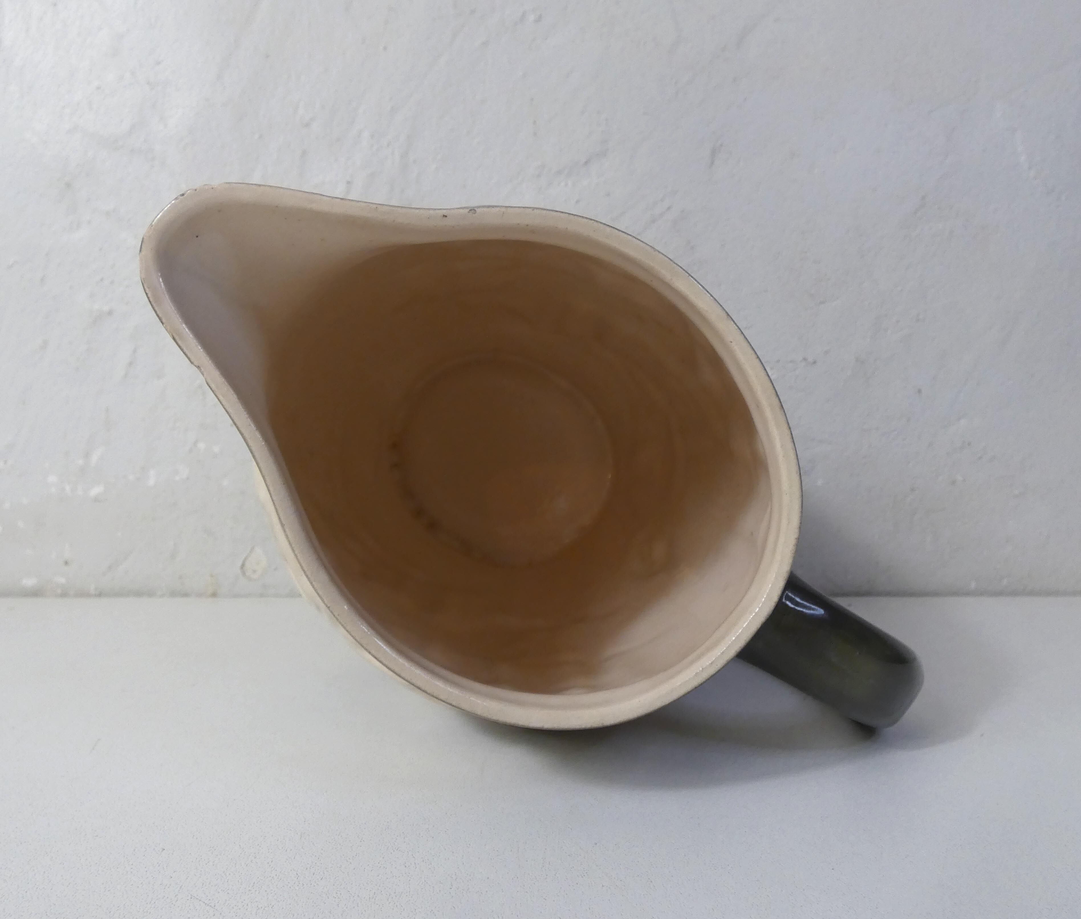 pitcher green deer slurry art deco Saint Clement