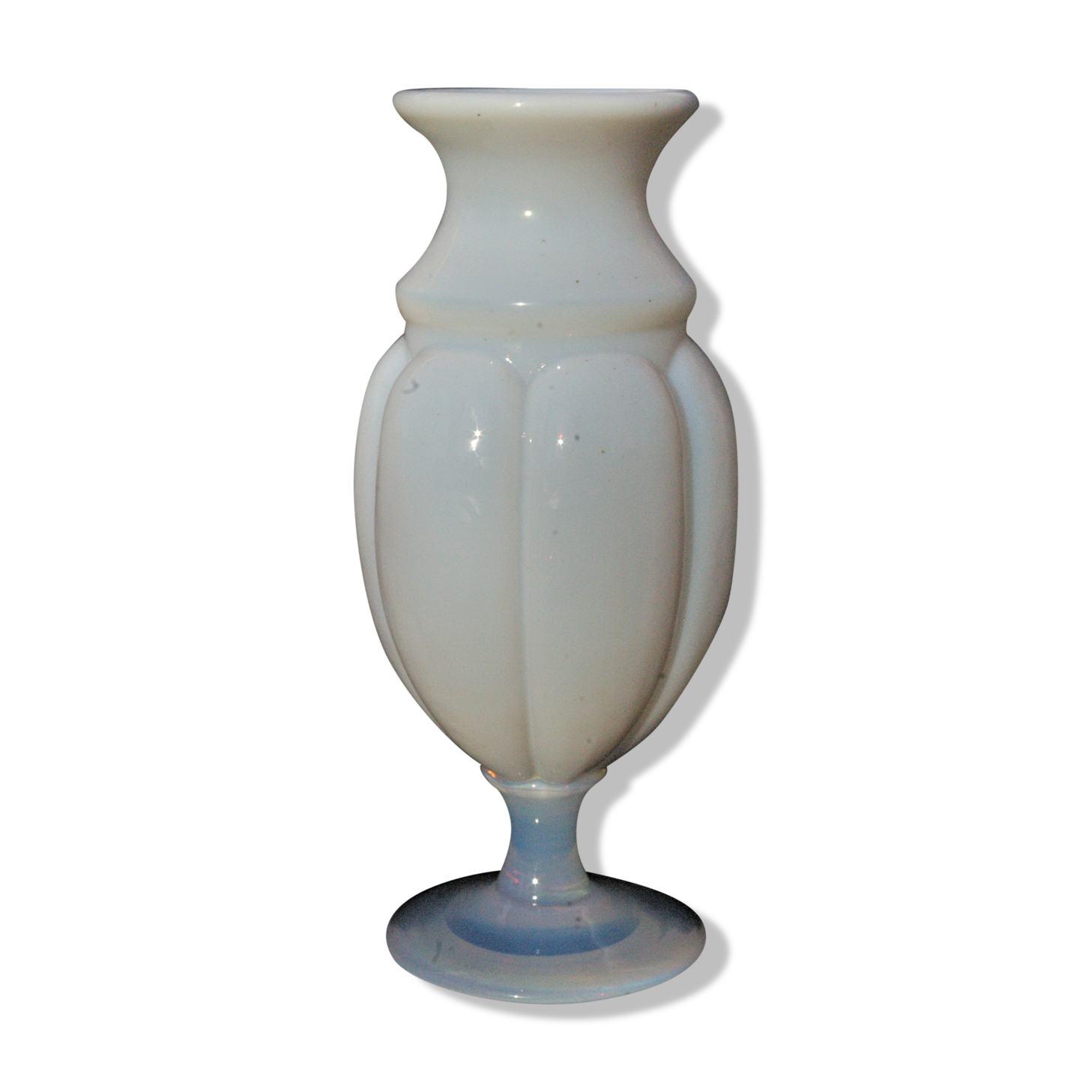 Vase balustre en opaline de Sèvres